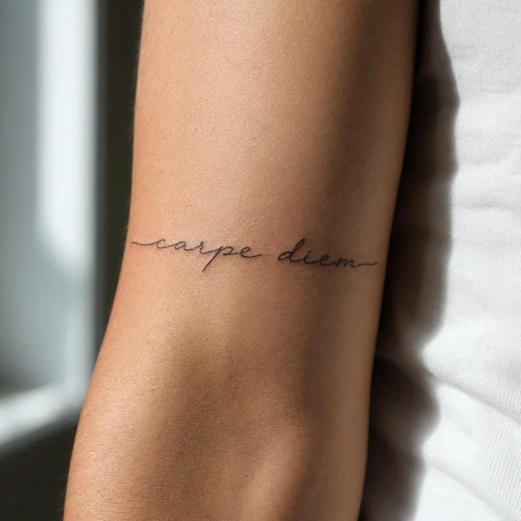 spruch-tattoo carpe diem minimalistisch